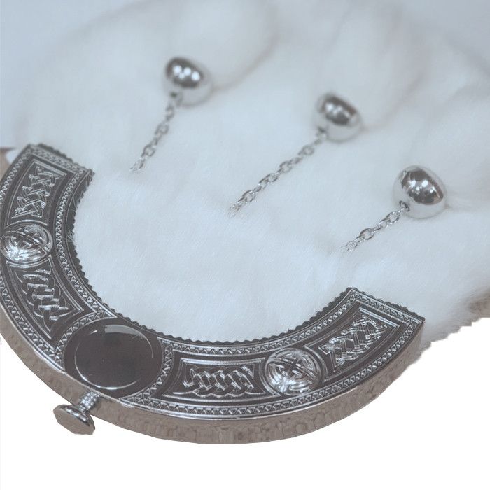 Faux Fur Dress Sporran with Celtic Knot Cantle in White with Leather Chain Strap